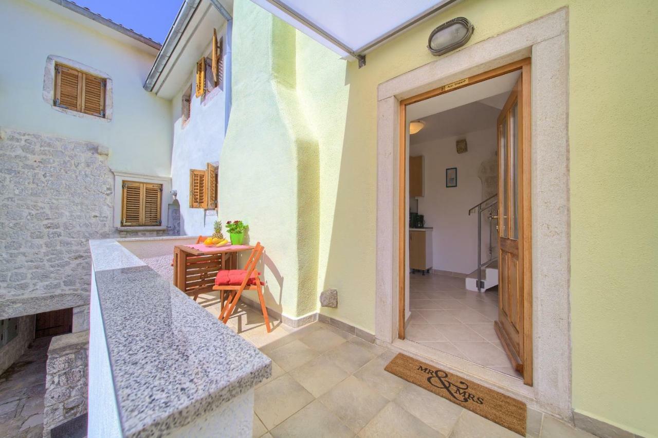 Hrast Apartment Krk Town Exterior photo